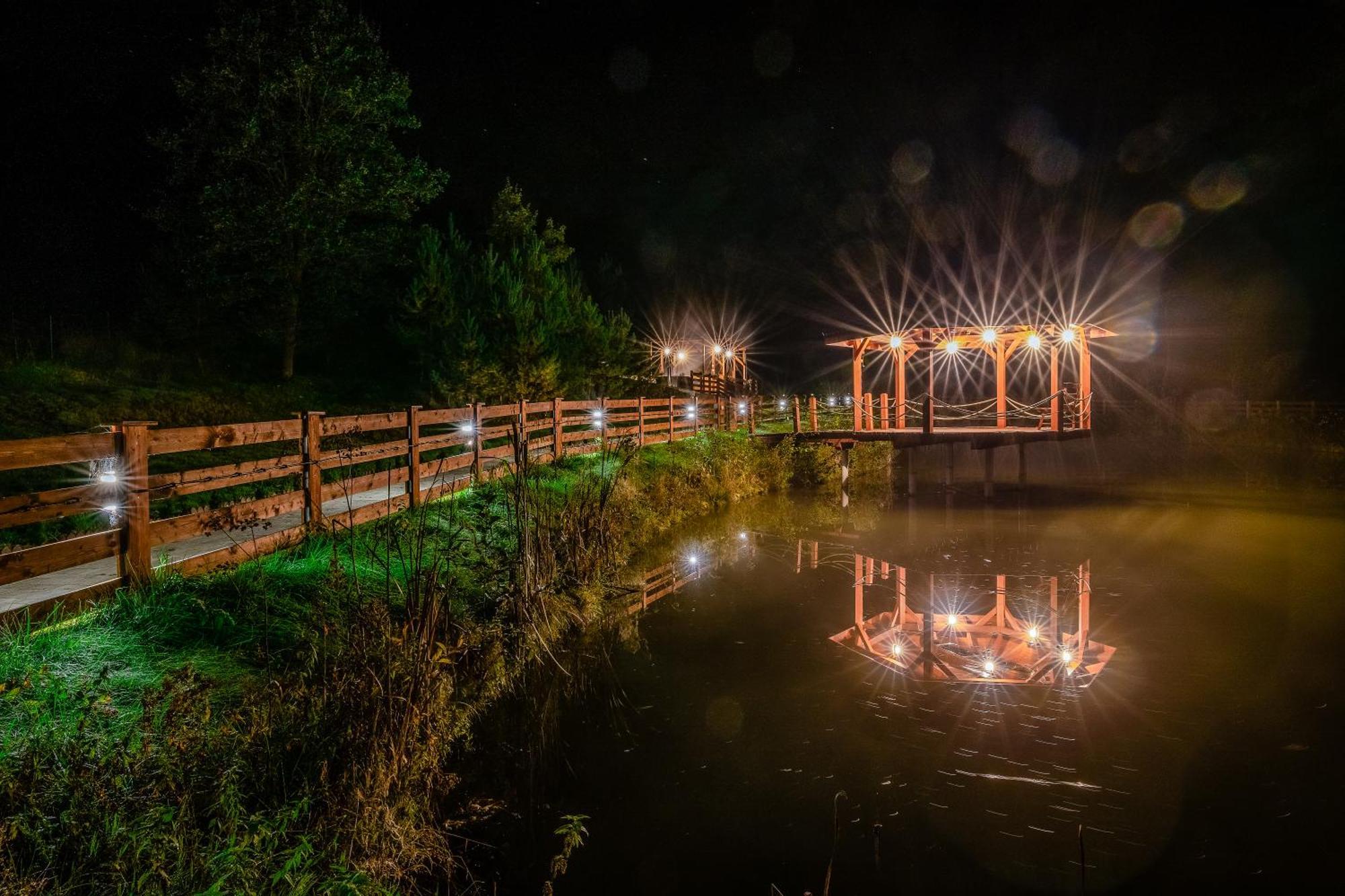 Glamping Pod Gwiazdami Pietrusza Wola Hotel Exterior photo