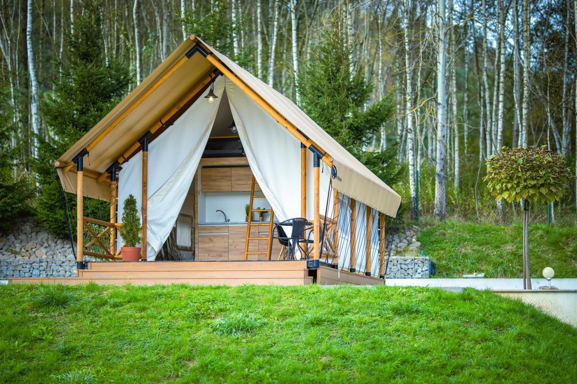 Glamping Pod Gwiazdami Pietrusza Wola Hotel Exterior photo